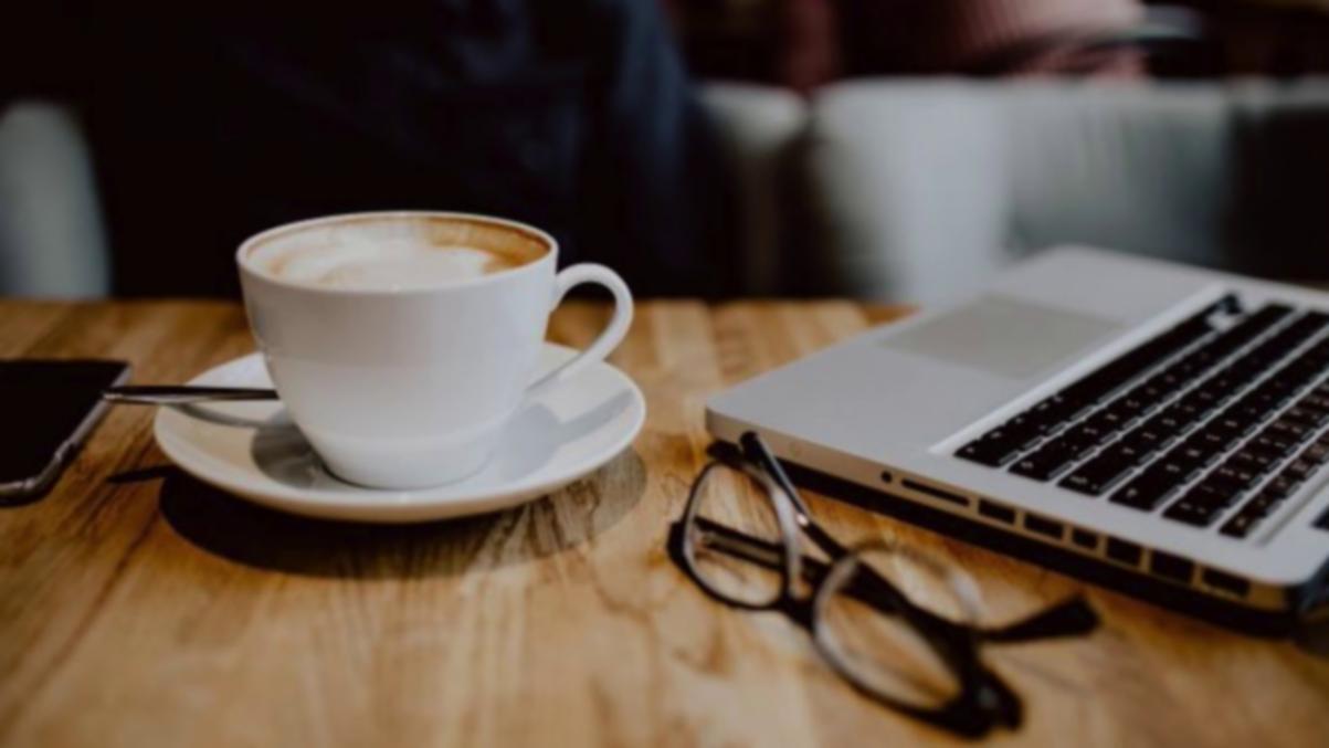 Поддержка клиентов